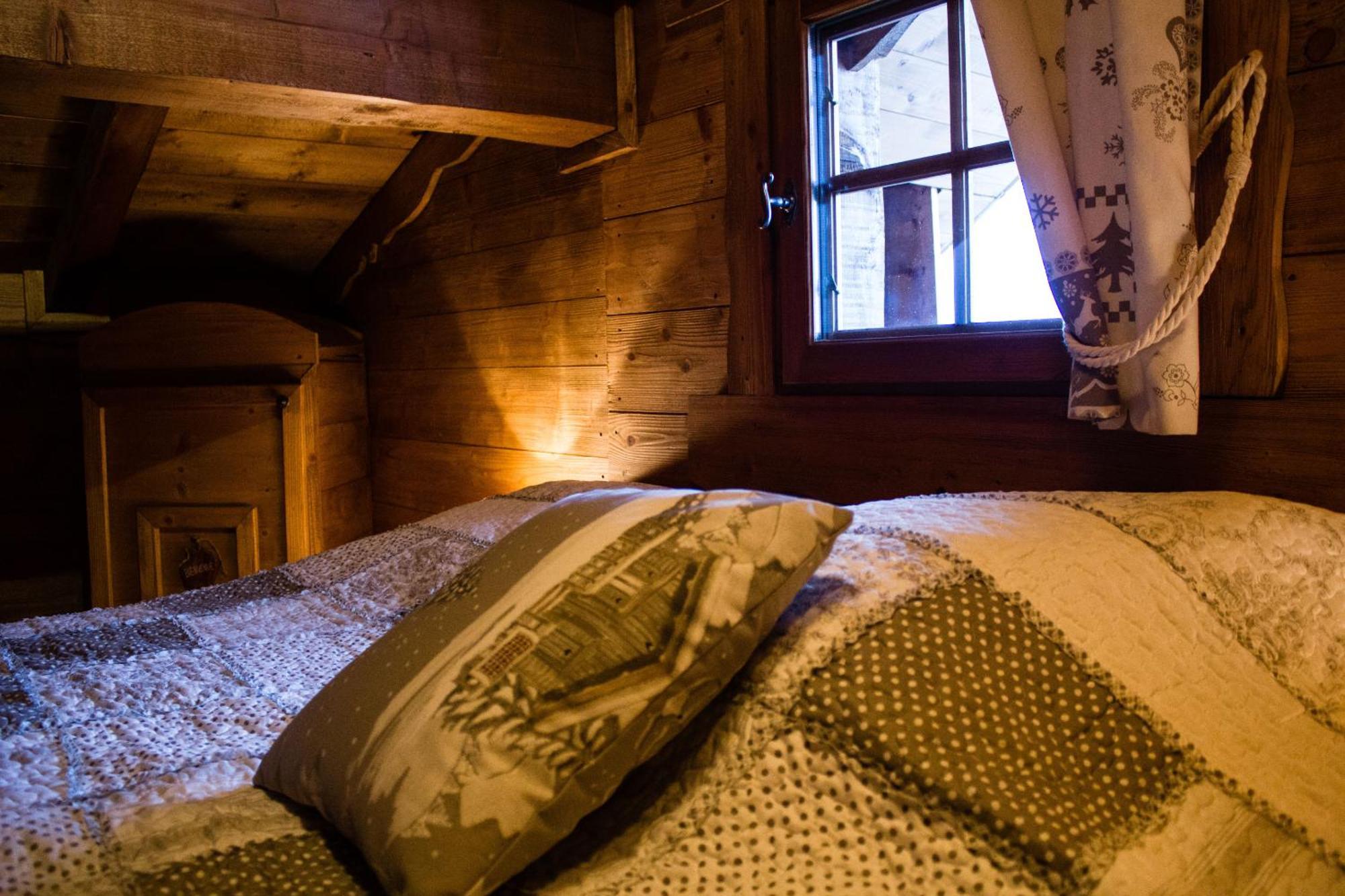 Chalet Les Greniers Du Mont Blanc *